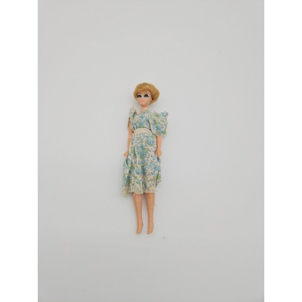 Vintage Fashion Topper Dawn Barbie Doll 1970’s Collectible Pocket-size Dress